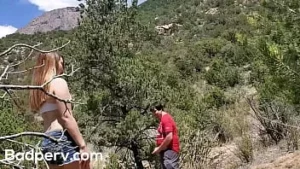 她抓住我并想帮助我！