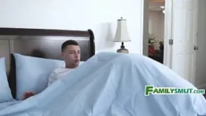 Latina Step-Sis mă surprinde cu o muie obraznică